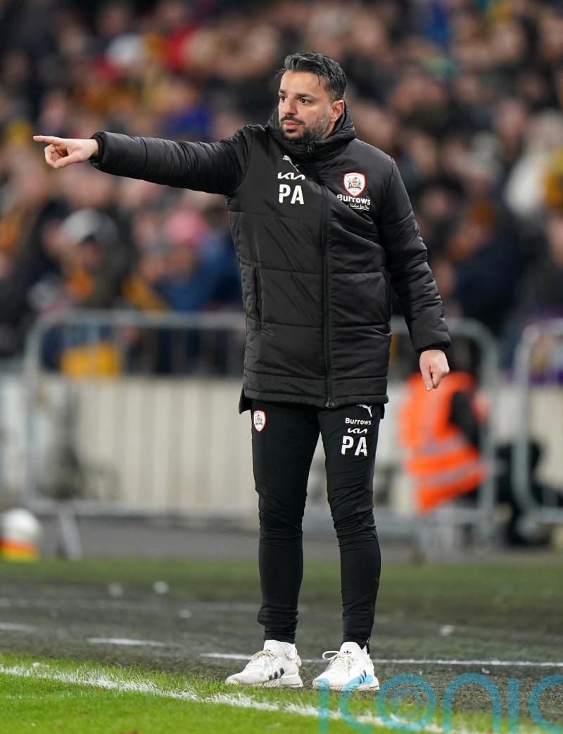 Barnsley boss Poya Asbaghi frustrated by missed opportunity in Swansea draw
