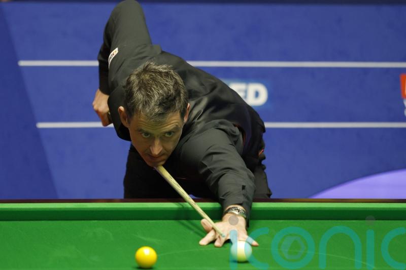 Ronnie O’Sullivan bounces back from slow start to lead David Gilbert at Crucible