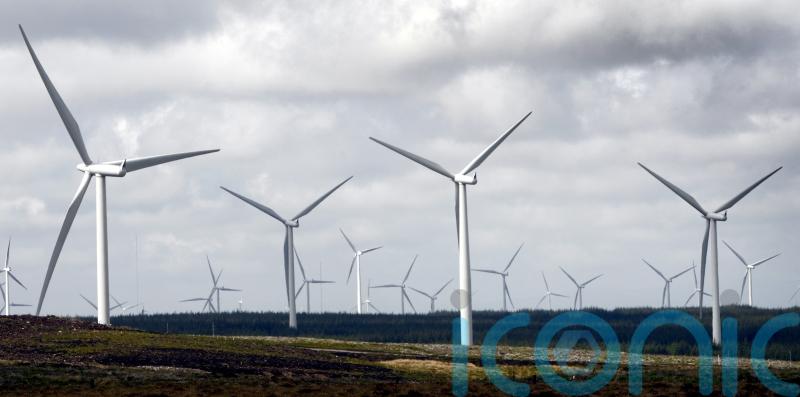 Slowdown in onshore wind rollout ‘could add £125 to bills’