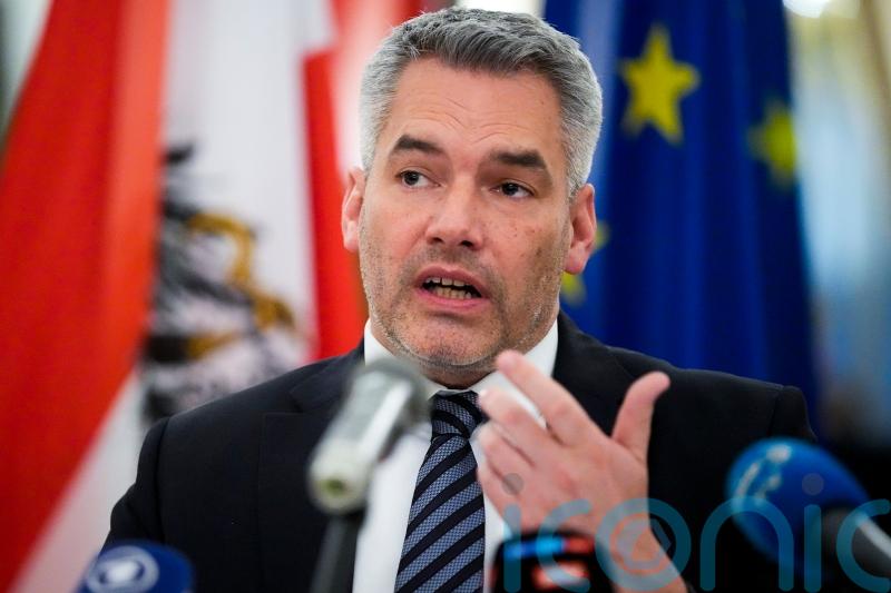 Austrian leader says after visit that Vladimir Putin believes he is winning war