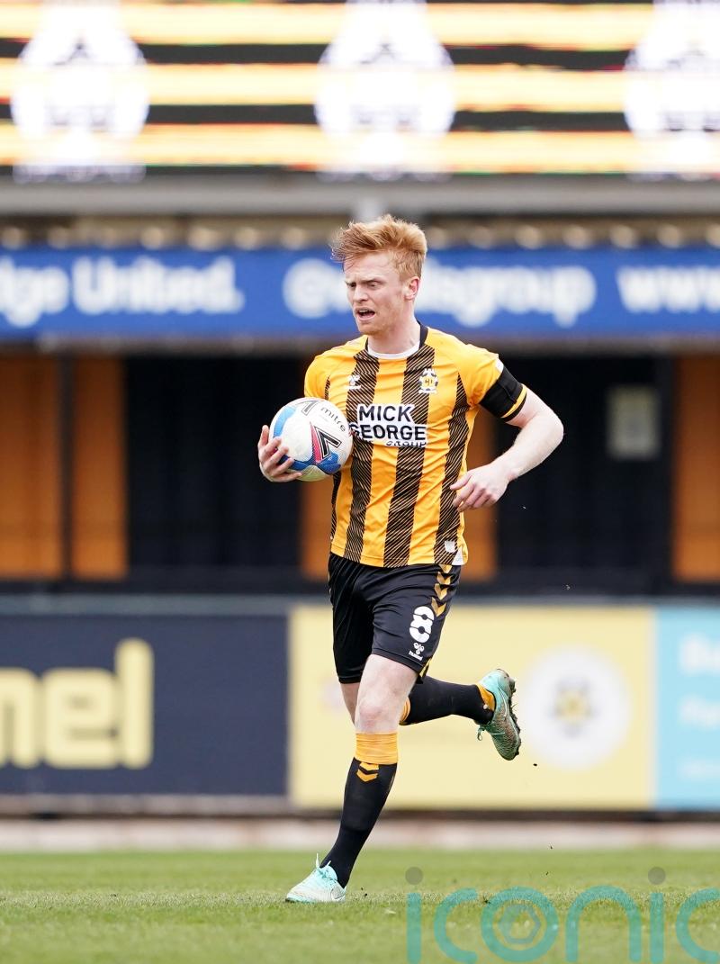 Liam O’Neil in line for Cambridge start against Charlton