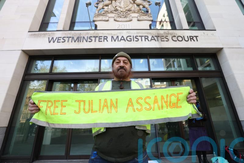 Assange extradition case sent to Home Secretary in seven-minute hearing