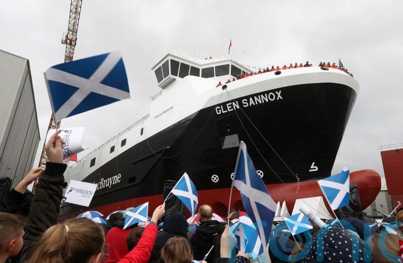 Bid to force resignations if ferry delivery timetable is missed again fails