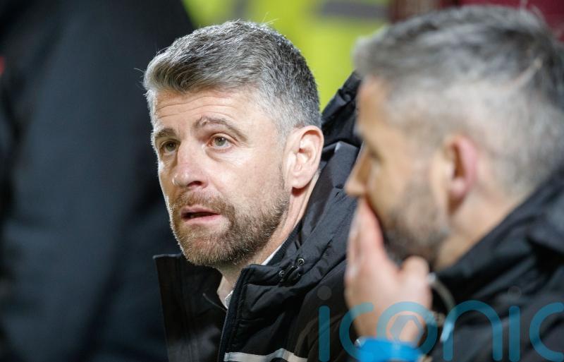 Stephen Robinson aims to welcome Keith Lasley to St Mirren as Premiership club