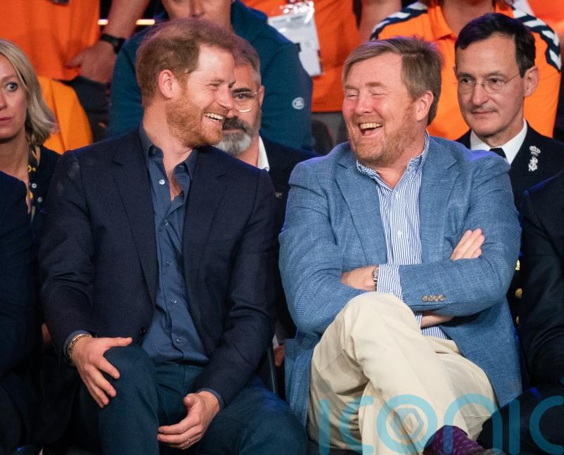 Harry meets king of the Netherlands after enjoy pint with friends in Irish pub
