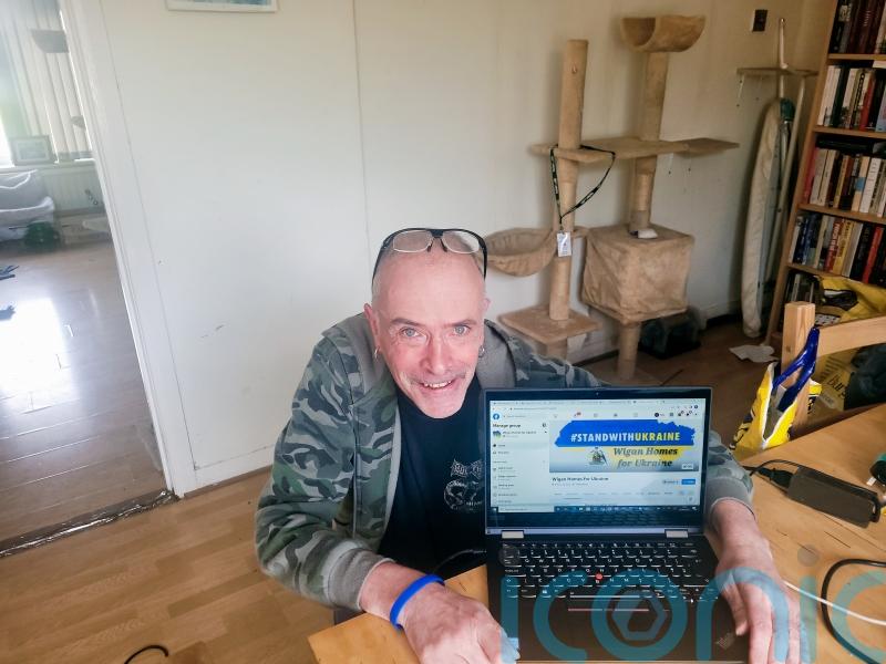 UK’s visa scheme painfully slow, says Briton offering home to five Ukrainians