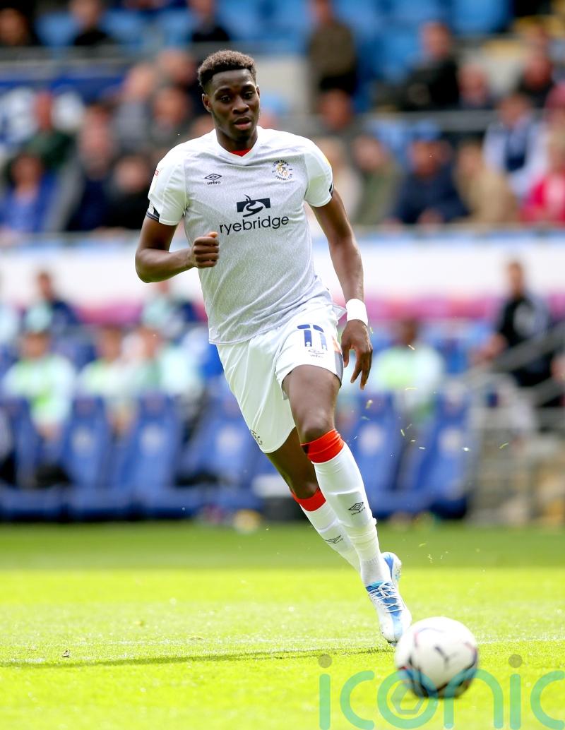Promotion-chasing Luton held by Blackpool