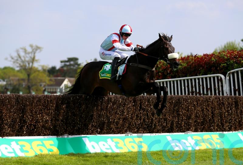 Saint Calvados delivers impressive Oaksey success