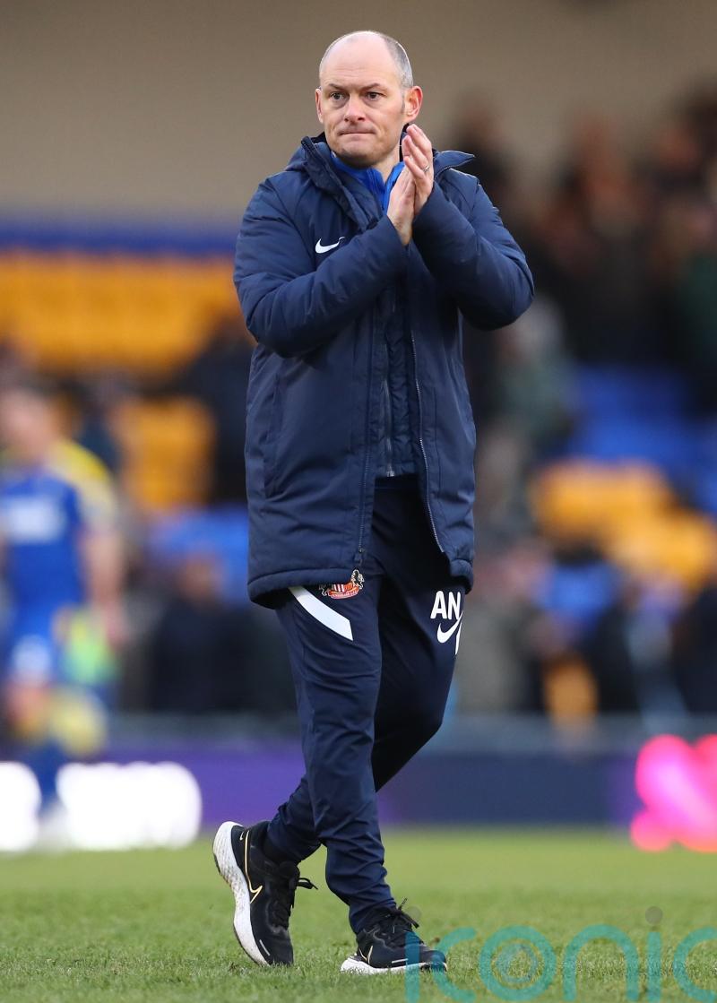 Alex Neil hails five-star Sunderland display after crushing Cambridge