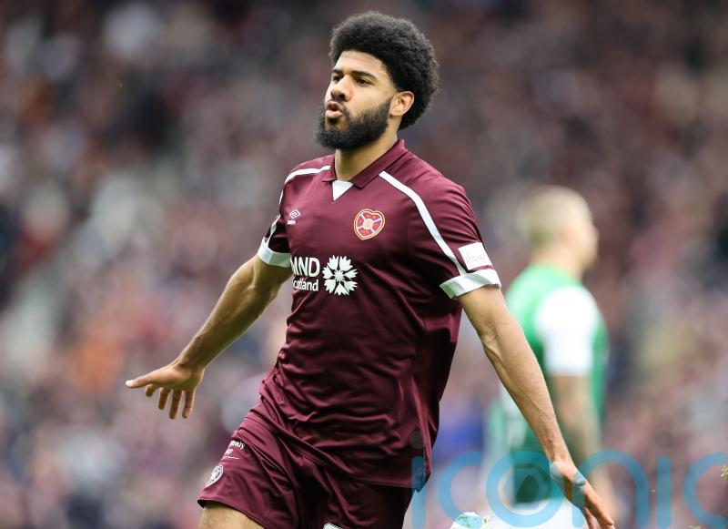 Substitute Ellis Simms nets late winner as Hearts get better of Dundee United