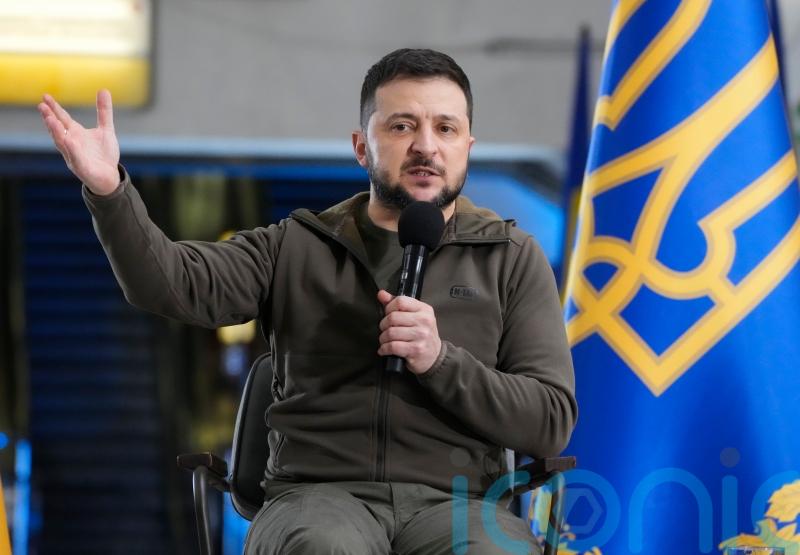 US officials announce new aid for Ukraine following meeting with Zelensky
