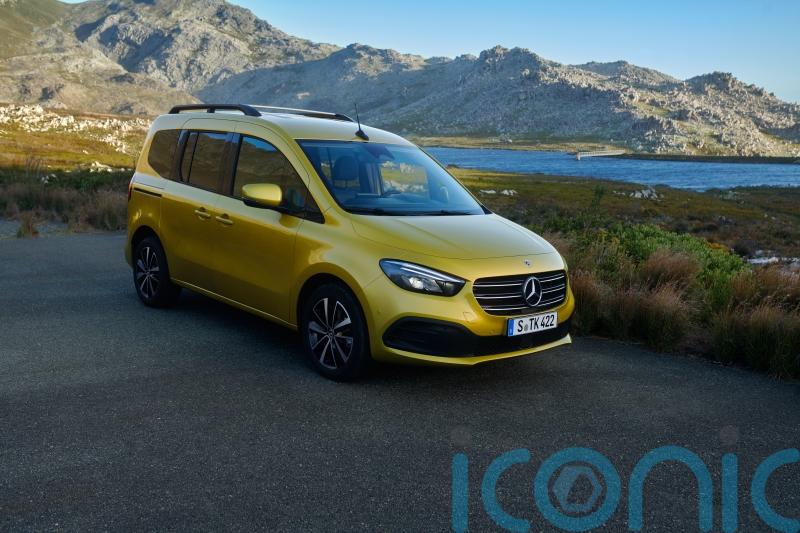 Mercedes unveils compact T-Class van