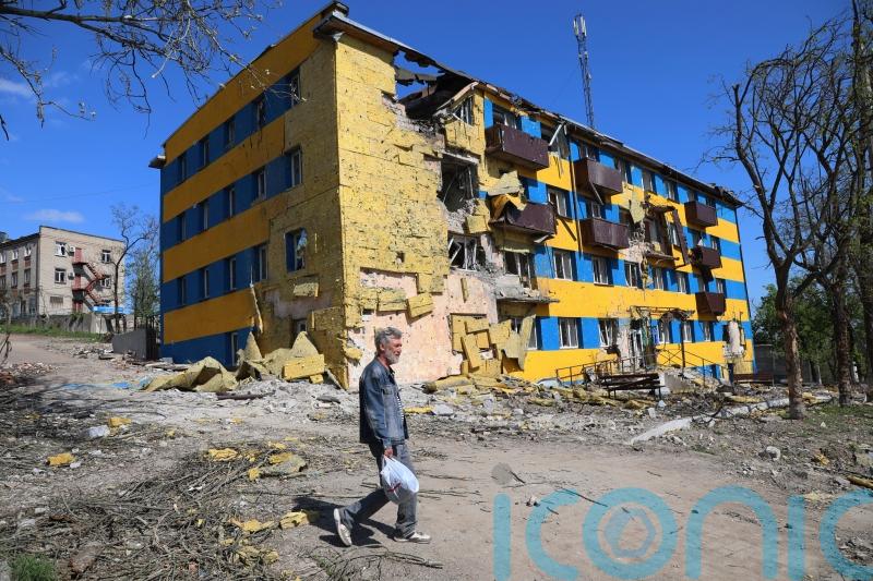 Ukraine fights to hold off Russian advances in south and east
