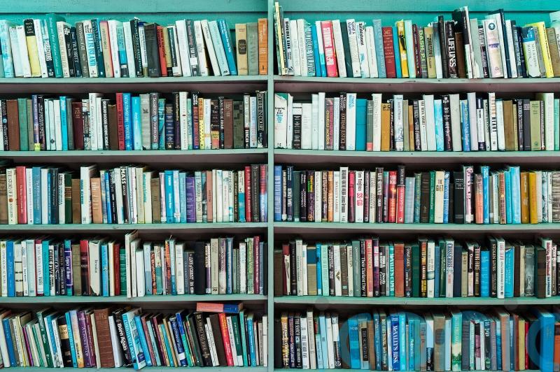 Don’t tell teachers which books to teach, says Phillipson