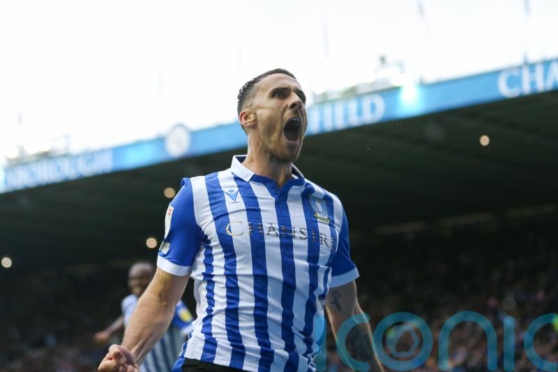 Sheffield Wednesday see off Portsmouth to book play-off place