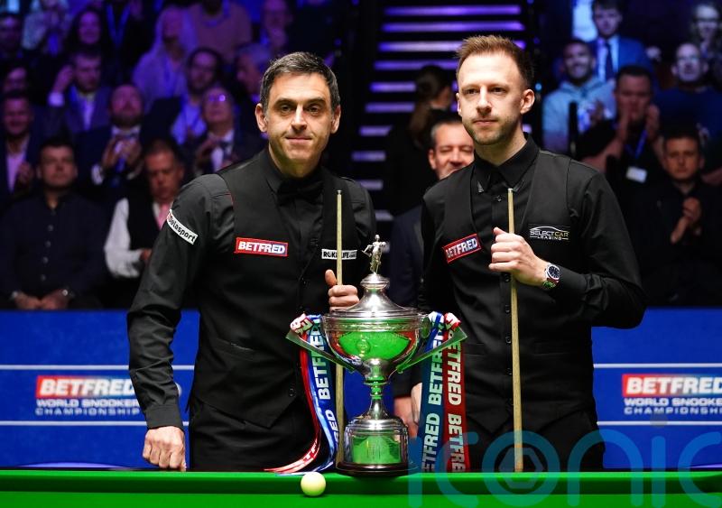 Ronnie O’Sullivan embroiled in ref row in opening session of Crucible final