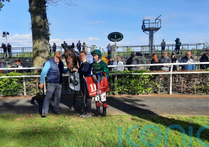 Keane delivers Listed double in Gowran features
