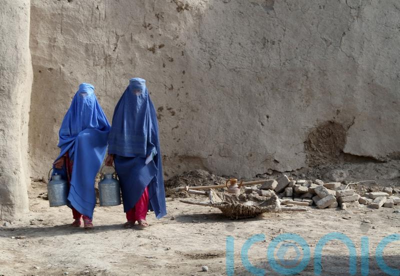 Afghanistan’s Taliban leaders order women to wear burka in public