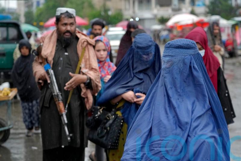 Taliban orders women in Afghanistan to wear burka in public