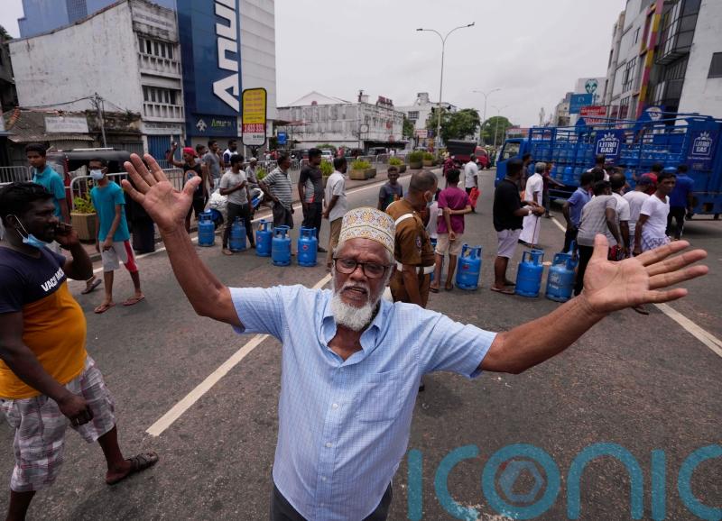 Troops deployed to Sri Lankan capital amid clashes during protests over crisis