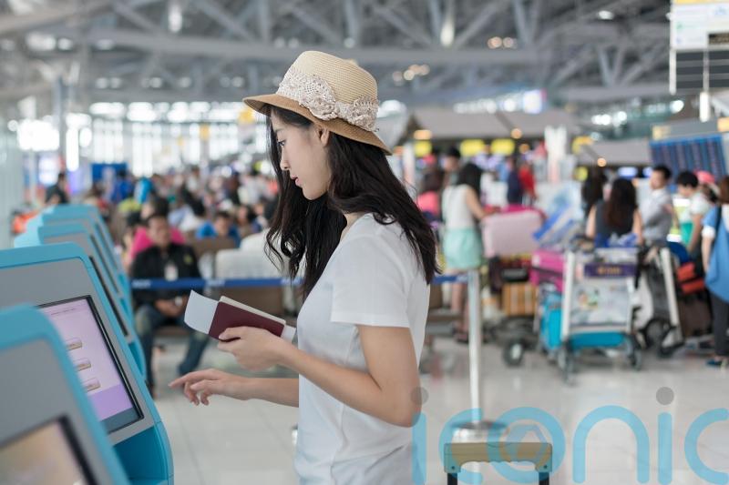 Is it better to arrive ridiculously early for your flight or stick to a sensible time?