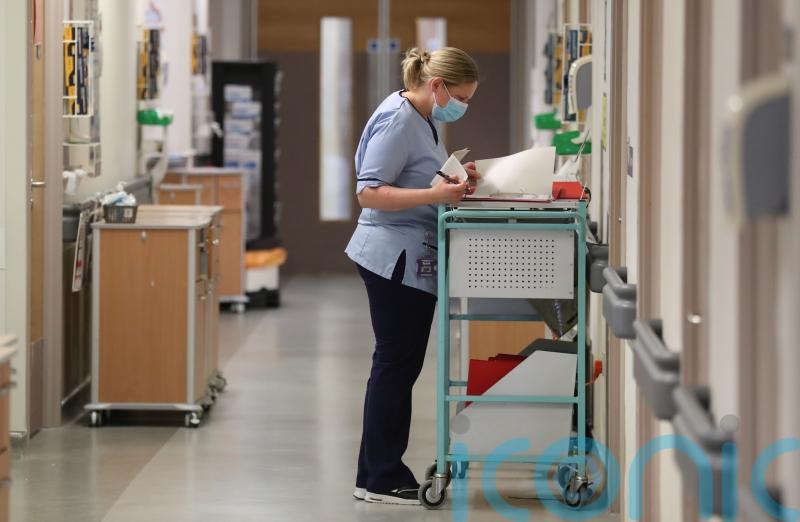 2,750 nurses and midwives in Scotland left professional register in 2021-22