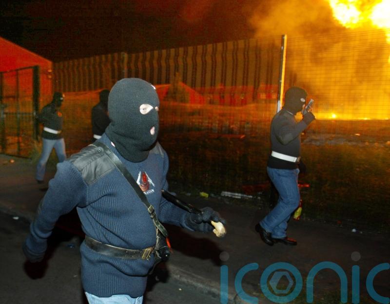 Paramilitaries in NI ‘using social media to incite violence and issue threats’