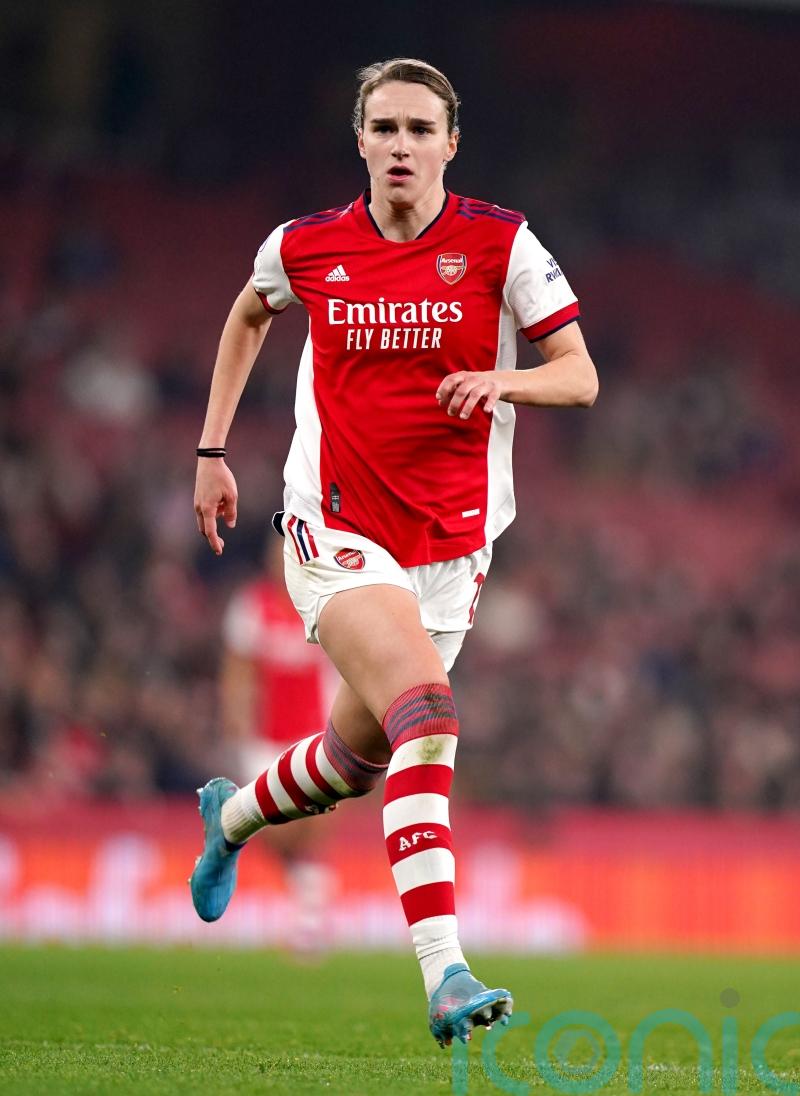 Vivianne Miedema signs new contract with Arsenal