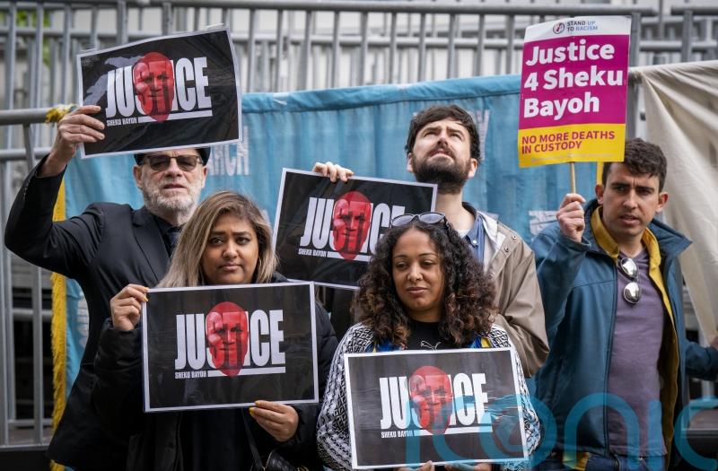 Policeman heard rib break while performing CPR on Sheku Bayoh, inquiry told