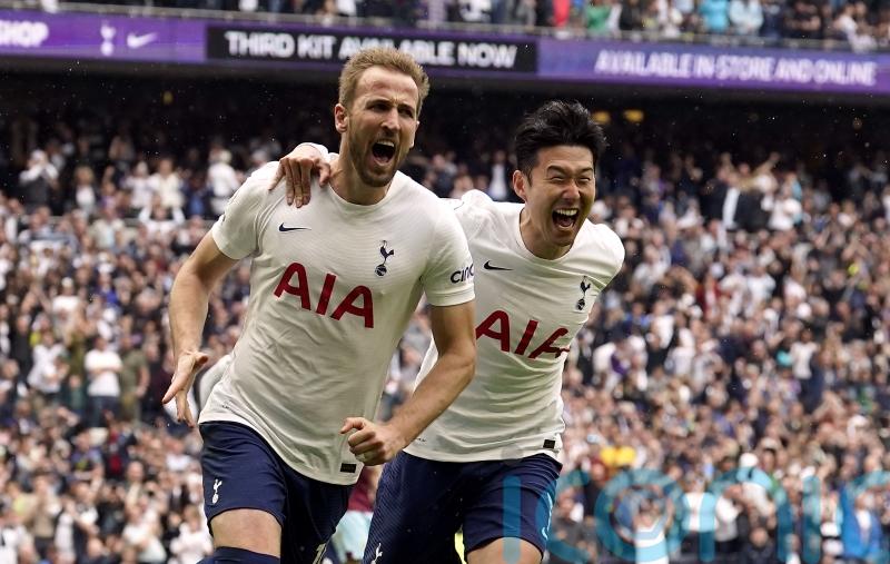 Harry Kane stays on Spurs penalties despite Son Heung-min’s Golden Boot pursuit