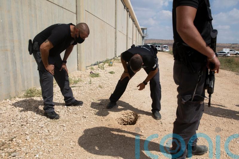 Israeli court sentences Palestinian jailbreakers to five years