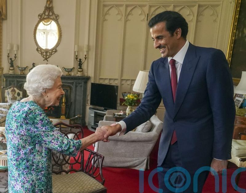 Queen meets Emir of Qatar at Windsor Castle