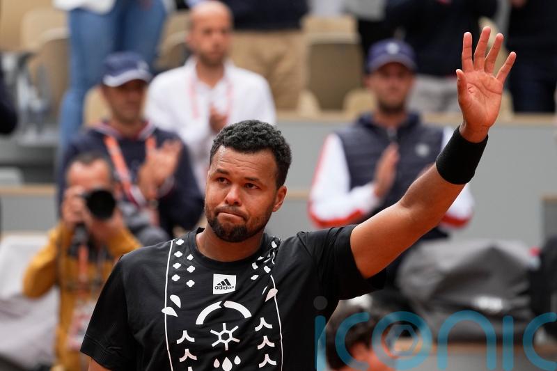 Daniil Medvedev masterclass and Denis Shapovalov upset – French open day three