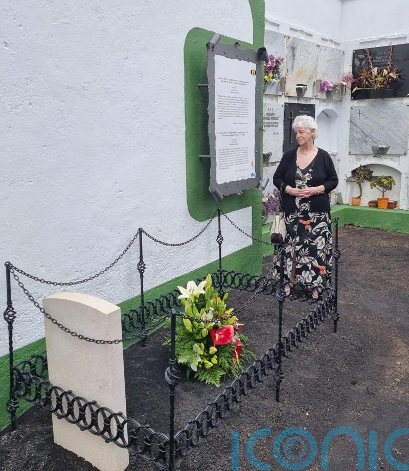Relatives of Second World War hero visit his grave for the first time