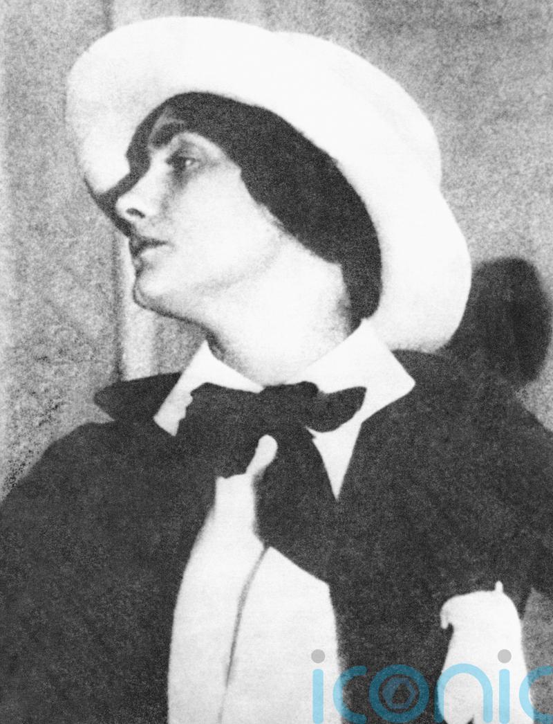 V&A to stage first UK exhibition on fashion designer Gabrielle ‘Coco’ Chanel