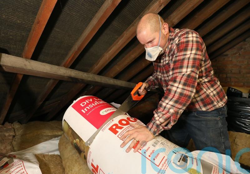 More people thinking about insulation as energy bills soar, says ONS