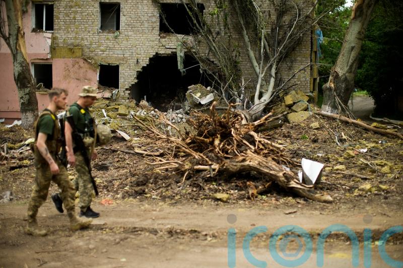 Russian troops storm city amid eastern Ukraine bombardments