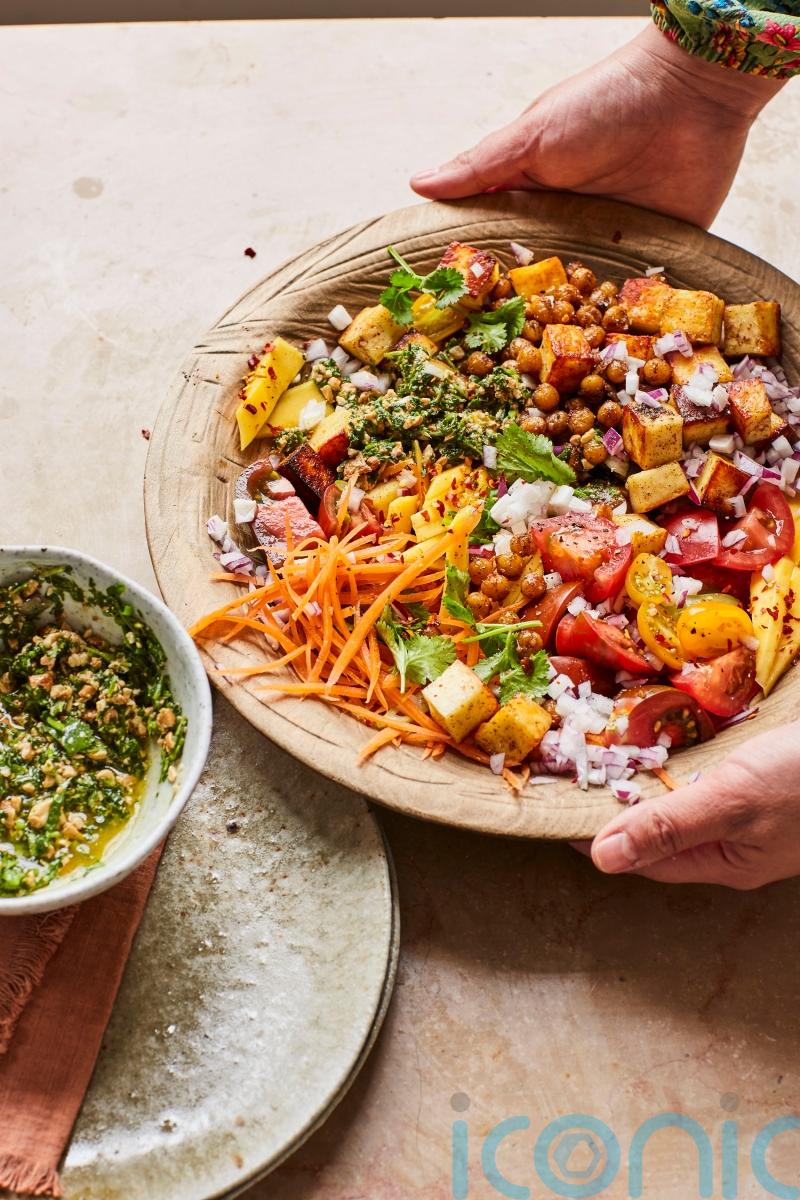 Melissa Hemsley’s fried halloumi and chickpea rainbow salad recipe