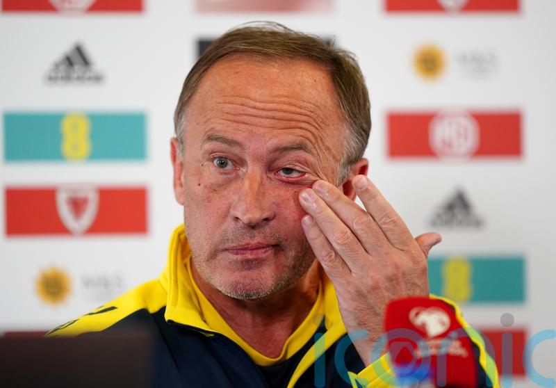 Ukrainian flag from battleground to hang in dressing room – Oleksandr Petrakov