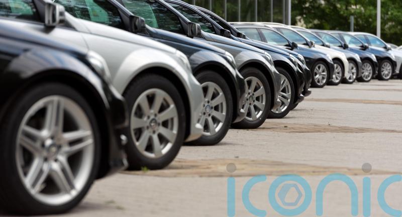 Close to one in 10 looking to buy a car online but nearly half think physical retailers could match deal