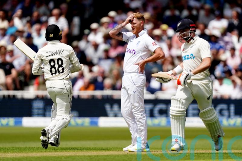 England approach praised by bowling coach despite difficult opening day
