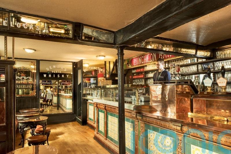 Landmark Leeds pub given second-highest historic protection status