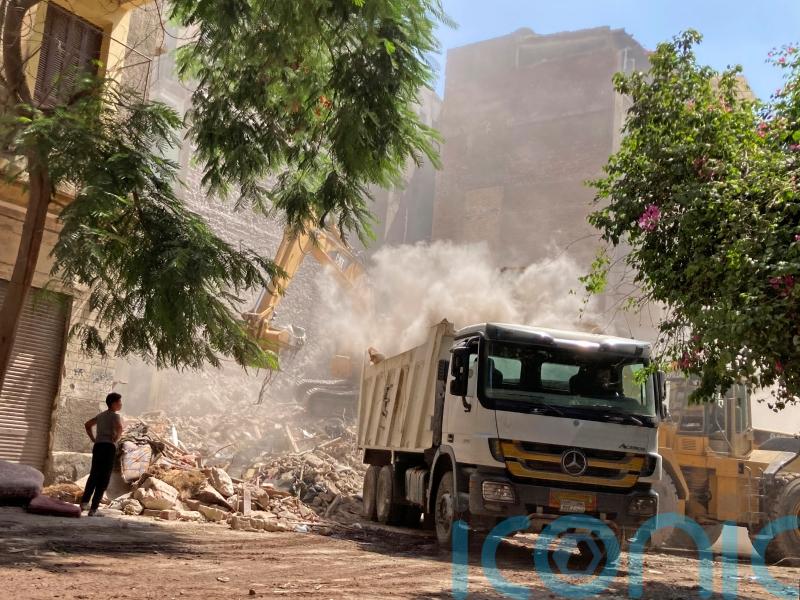 Building collapse kills six in Egyptian capital