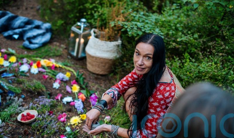 Single mother who lived off-grid in a caravan with her kids making £60 a week teaching mums to forage is now £120K self-sufficiency coach
