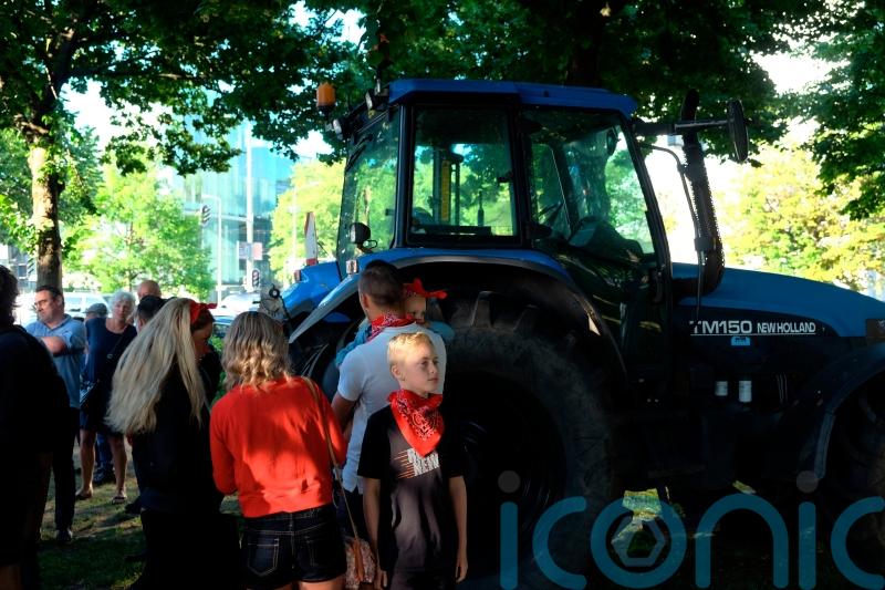 Dutch farmers take tractors to anti-government protest