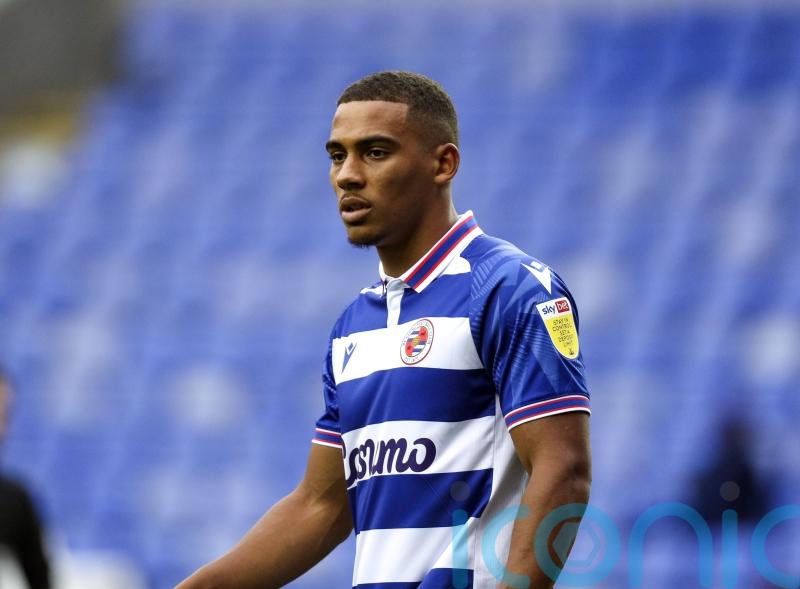 Andy Rinomhota joins Cardiff after ending long spell at Reading