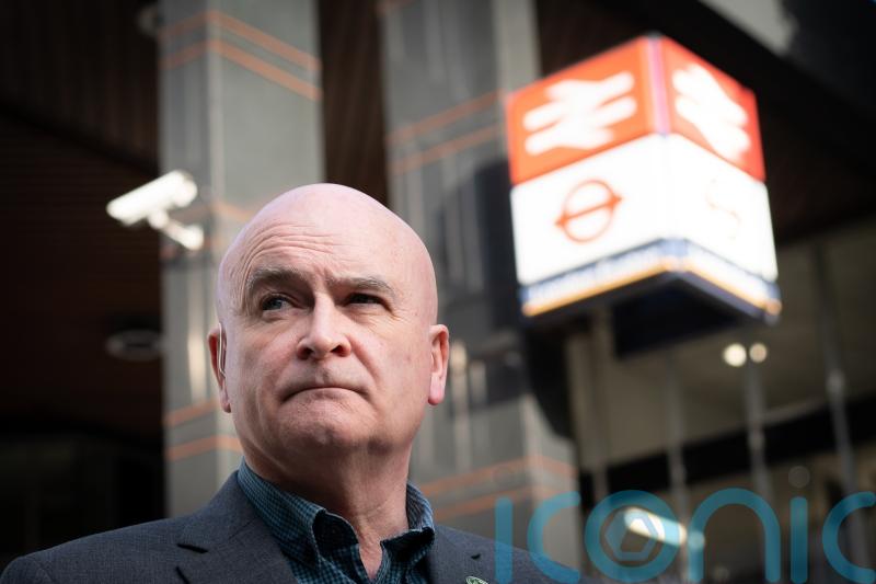 RMT boss calls on Shapps to ‘tone down the rhetoric and get on with his job’