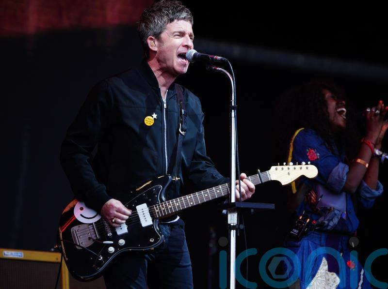 Noel Gallagher goes back to his Oasis roots during Glastonbury Pyramid set