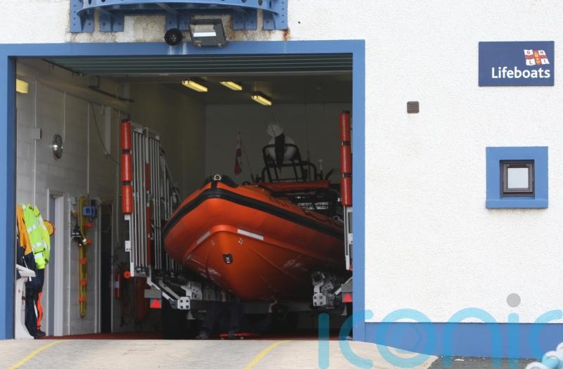 Rowers rescued after stormy seas cut short GB Row Challenge
