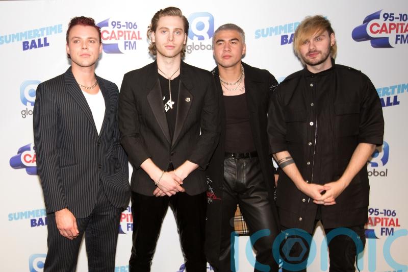 5SOS drummer suffers ‘symptoms of stroke’ while performing in Texas